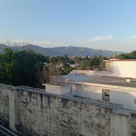 New Islamabad Guest House Экстерьер фото